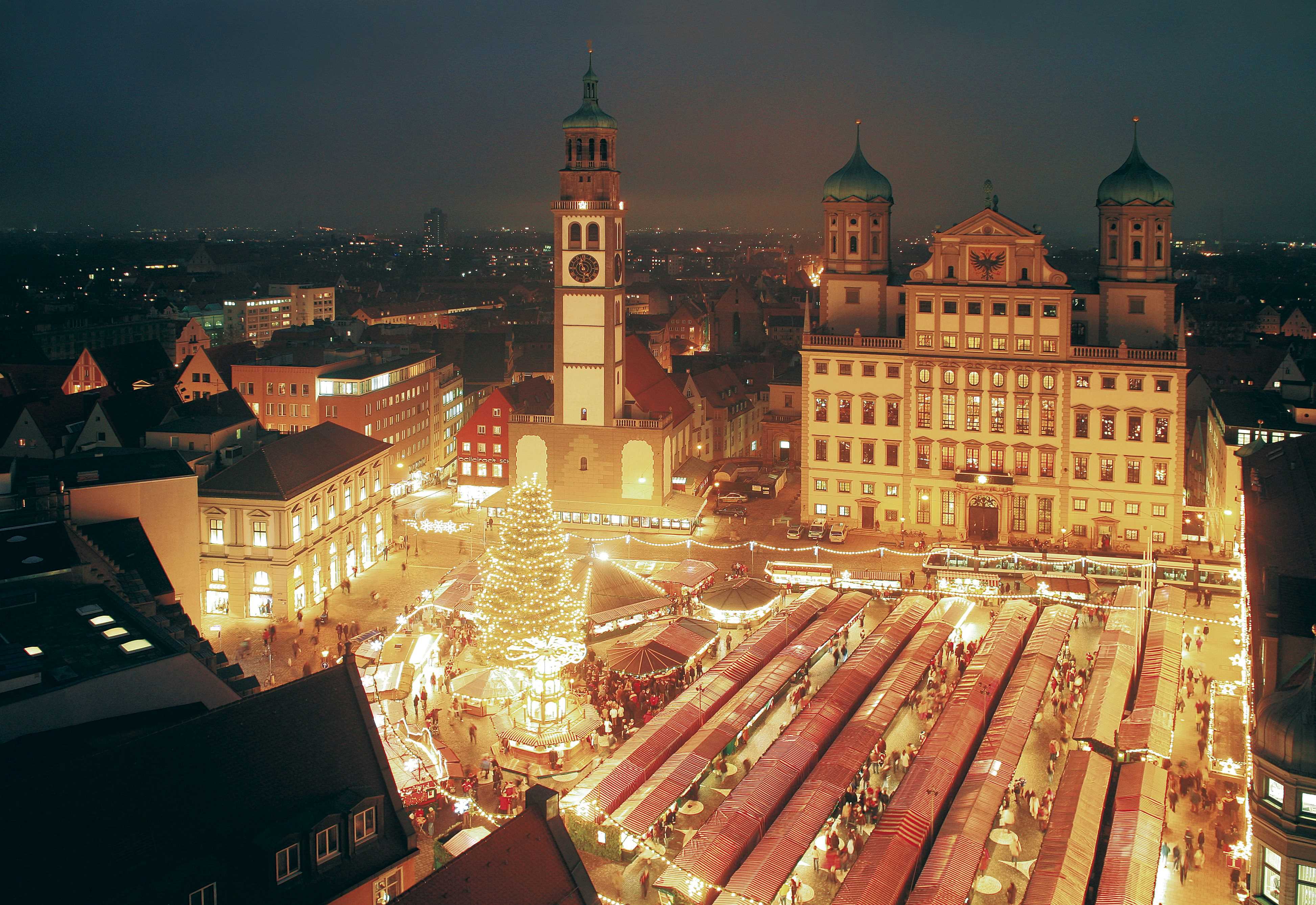 Augsburger Christkindlesmarkt Luftaufnahme r Foto Regio Augsburg Touris