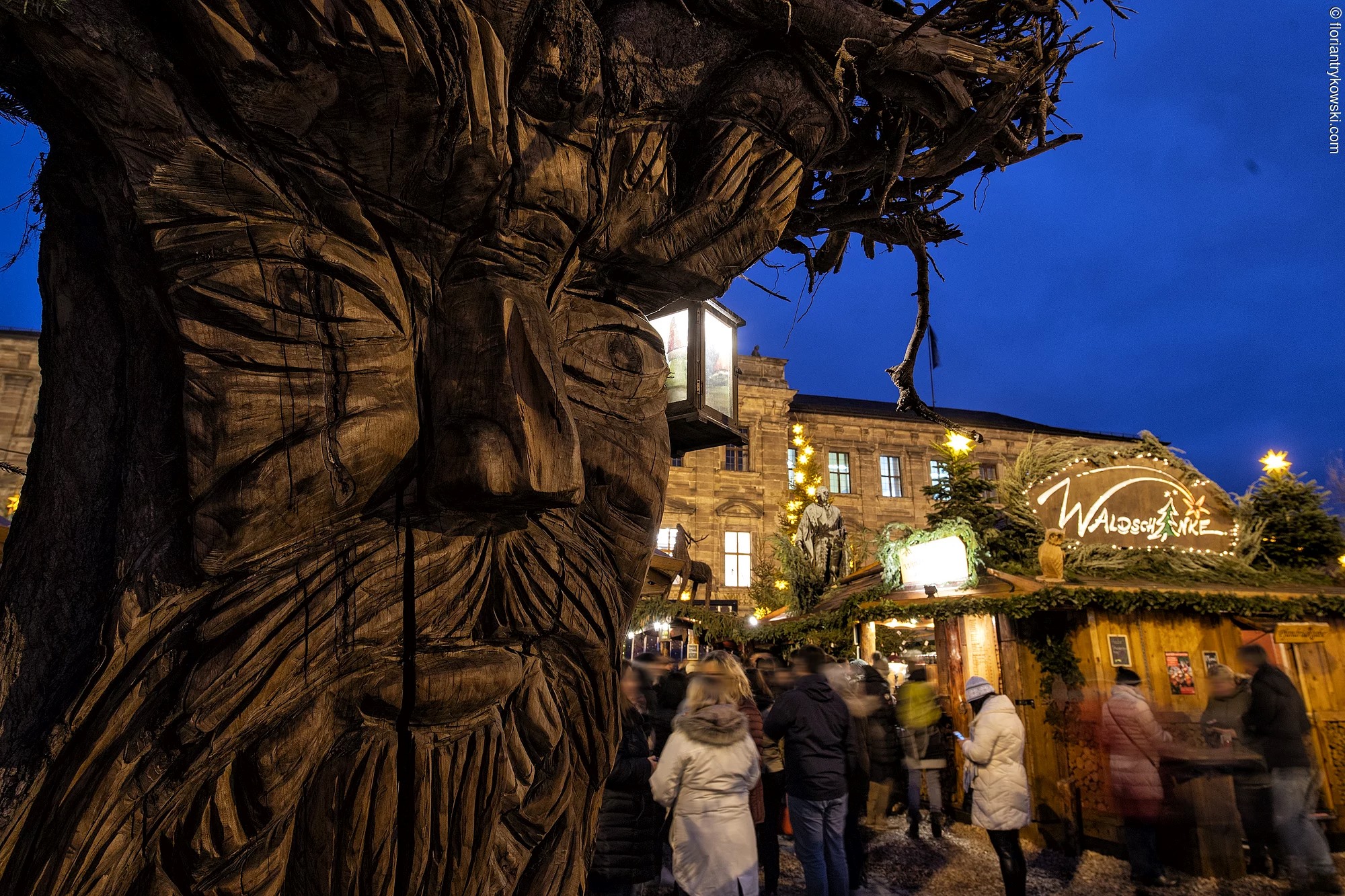 Erlangen15449547 weihnachtsmarkt am abend 131218 etm florian trykowski 13
