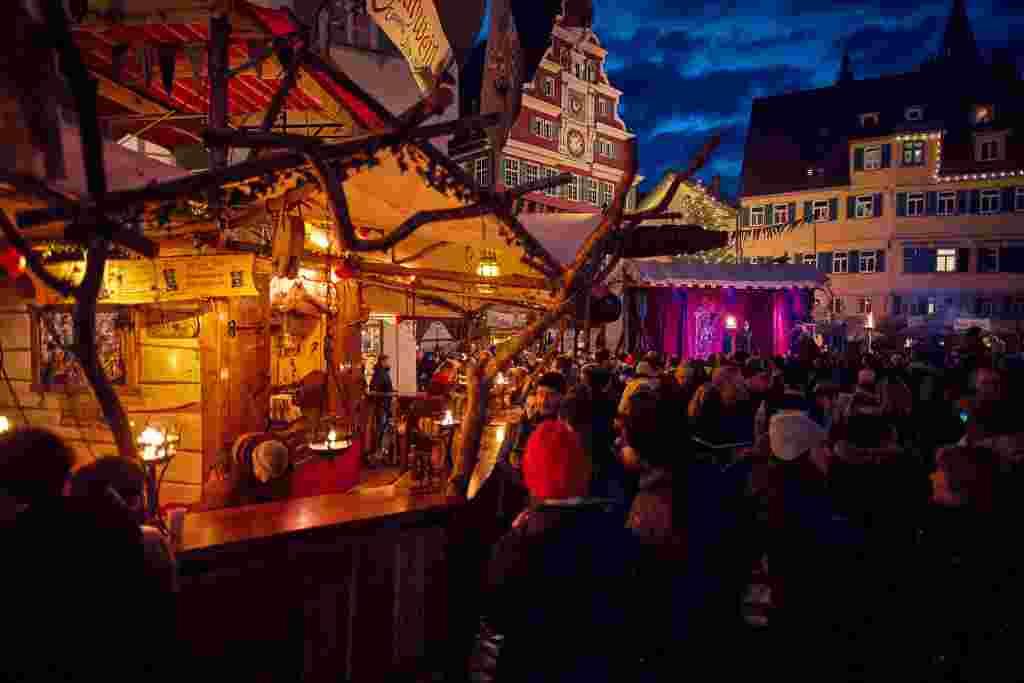 Esslingen Taverne Kinderland Blick zur Bühne Altes Rathaus