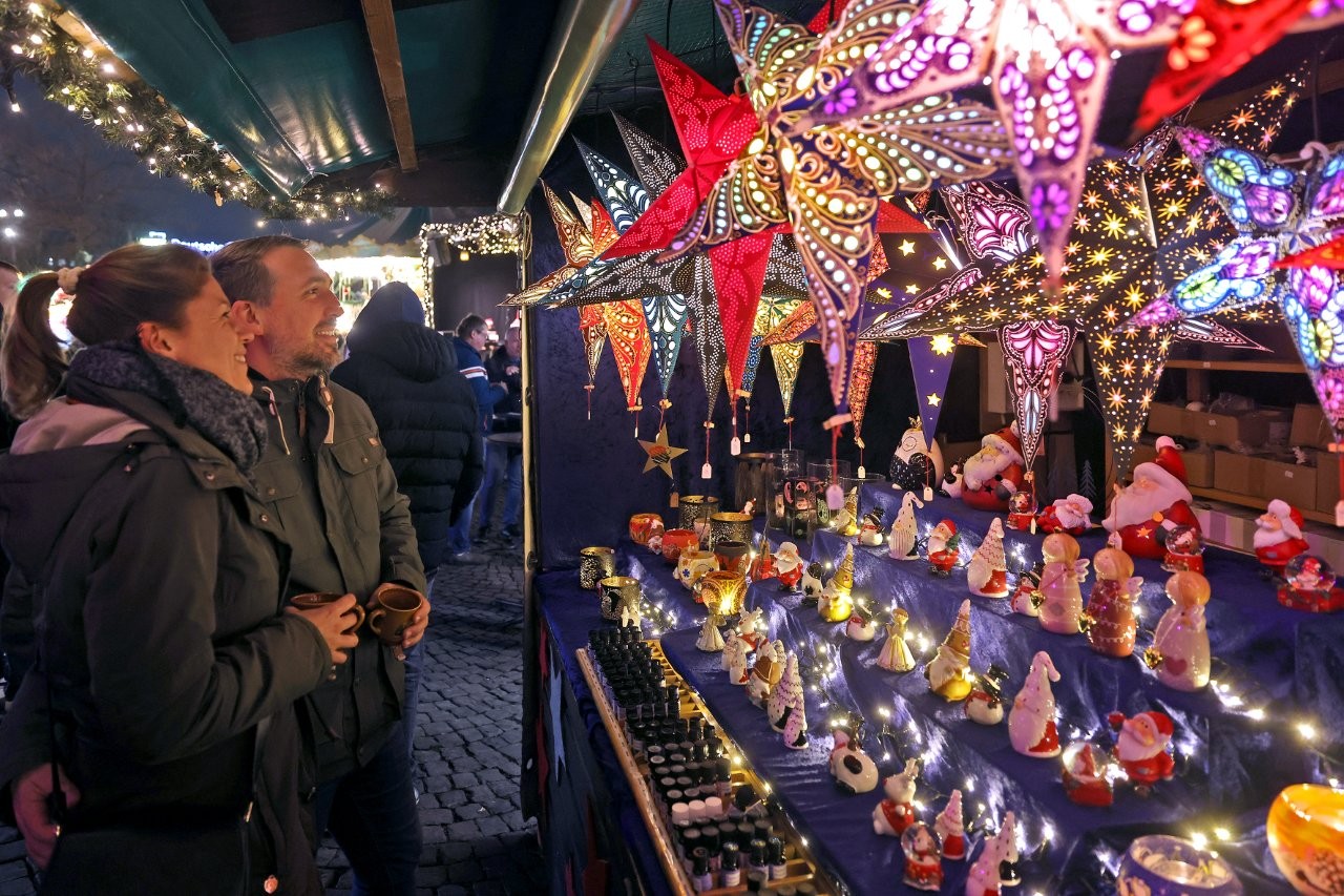 Mannheimer Weihnachtsmarkt am Wasserturm 2025 02 CB 5A4A4193